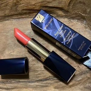 Estée Lauder pure color envy lipstick